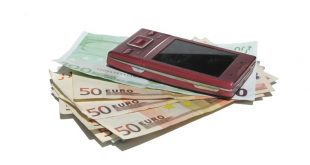 Tüm bankalardan olan mobil bankacılık hizmeti artık hayatımızın vazgeçilmez bir parçası halini almıştır.