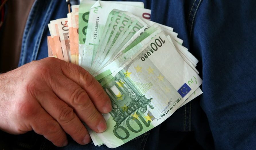 Tüm Kredi Borçlarını Tek Bankada Toplamak Avantajlı Mı?