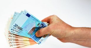 Kredi Kullanım Şartı Olarak Yaş Sınırı Önemli Mi?